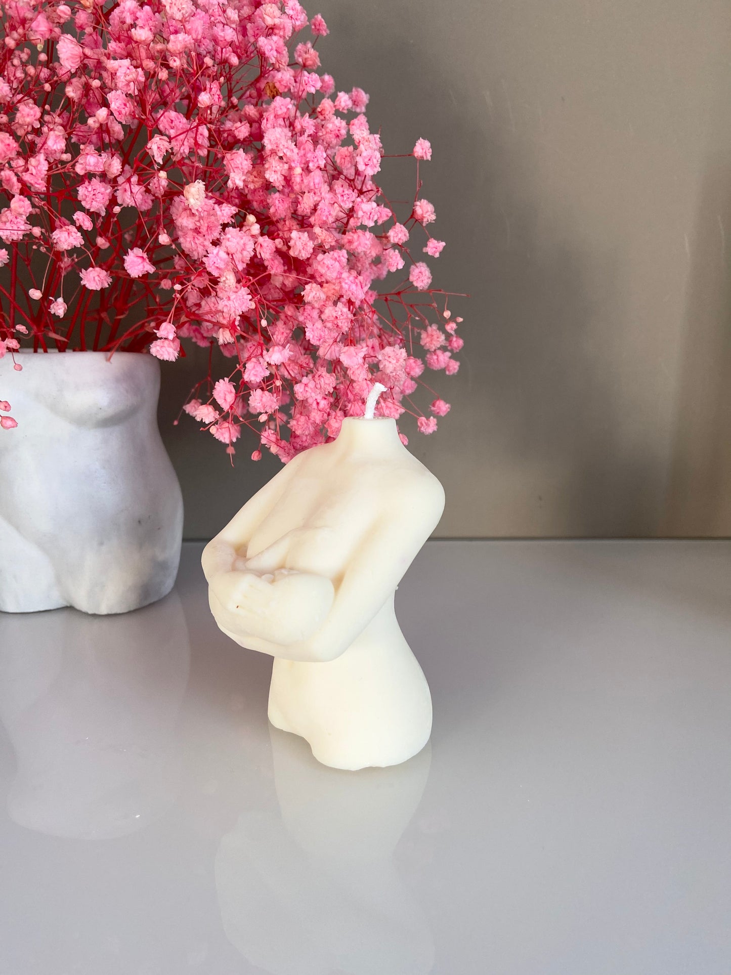 Vela decorativa lactante