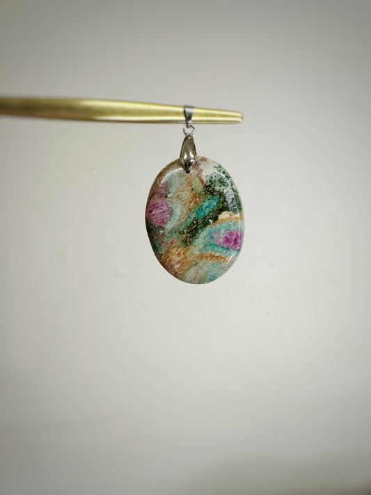 Colgante Rubí en Fuchsita - Piedra de la sanación y coraje